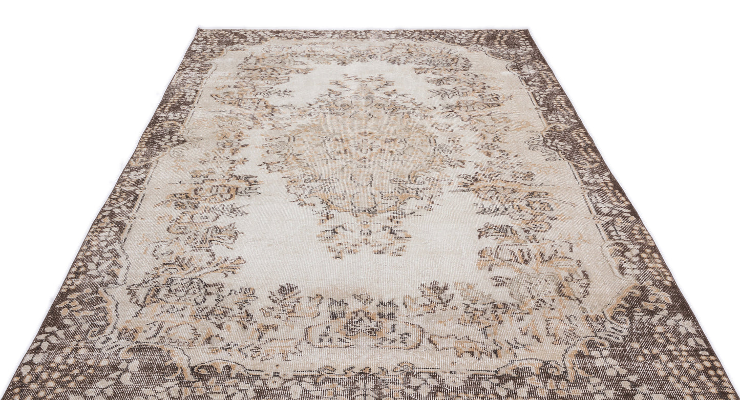 Traane - Vintage Medallion Rug - 6'0 X 9'11