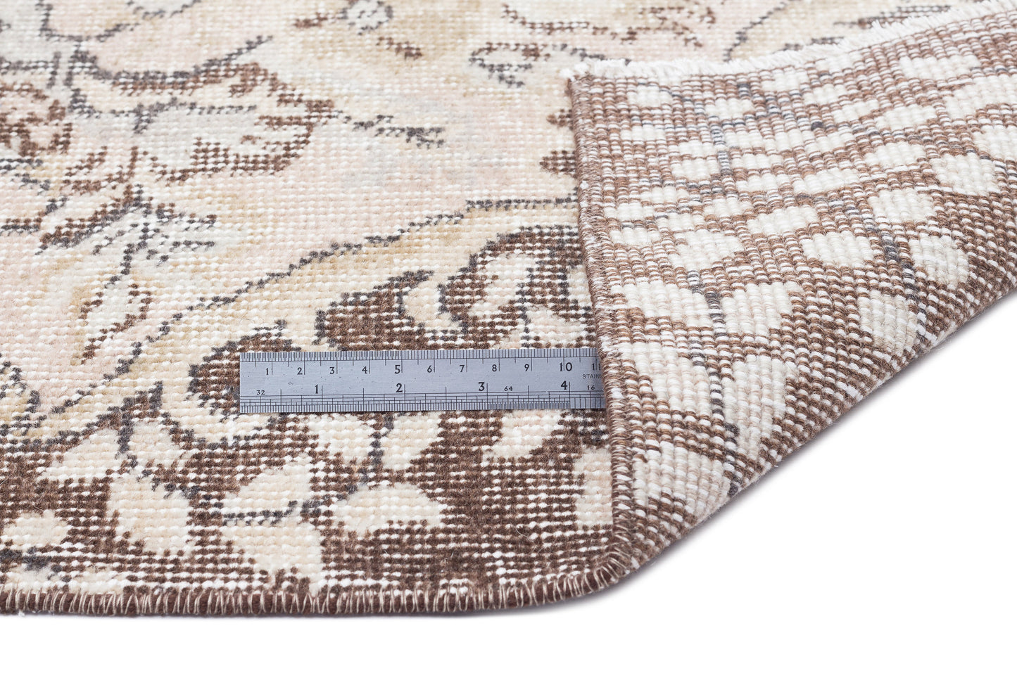 Biatena - Vintage Medallion Rug - 5'8 X 9'2