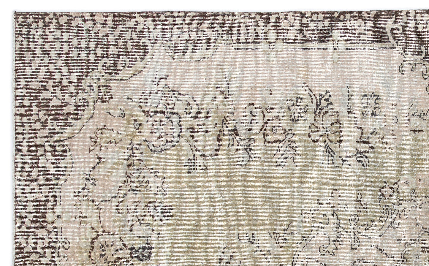 Biatena - Vintage Medallion Rug - 5'8 X 9'2
