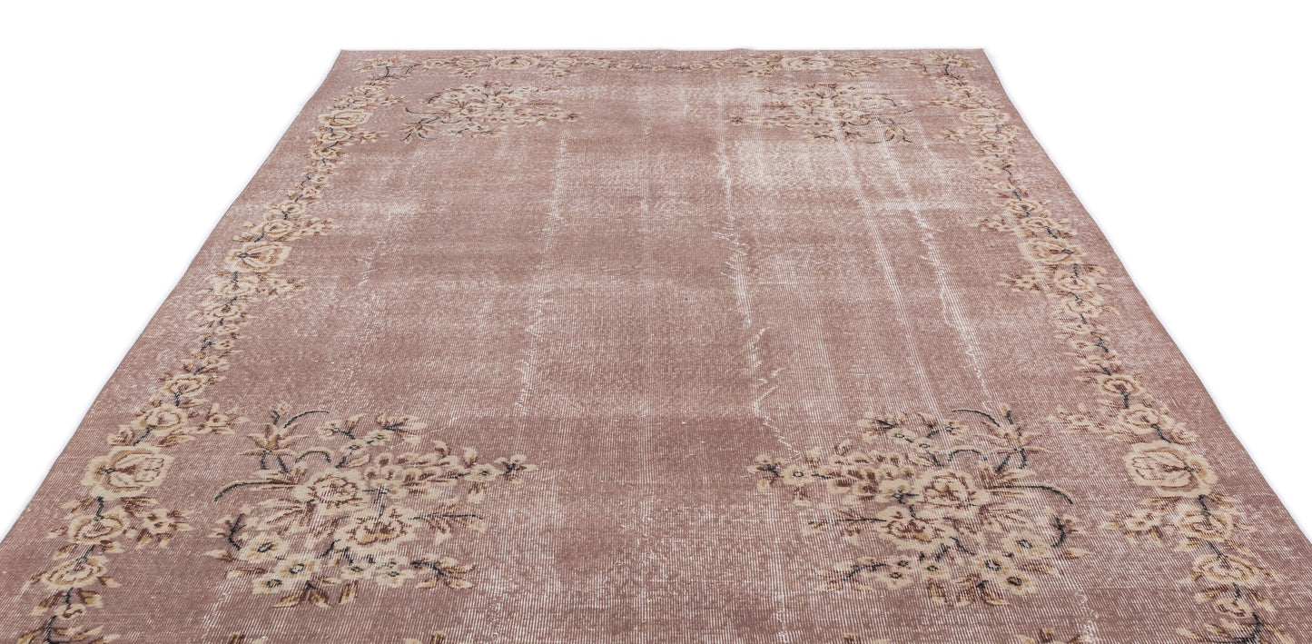 Debaar - Vintage Distressed Rug - 7'0 X 10'4