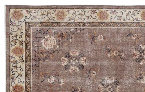 Load image 1 in gallery view. Troata - Vintage Floral Rug - 6'6 X 10'6