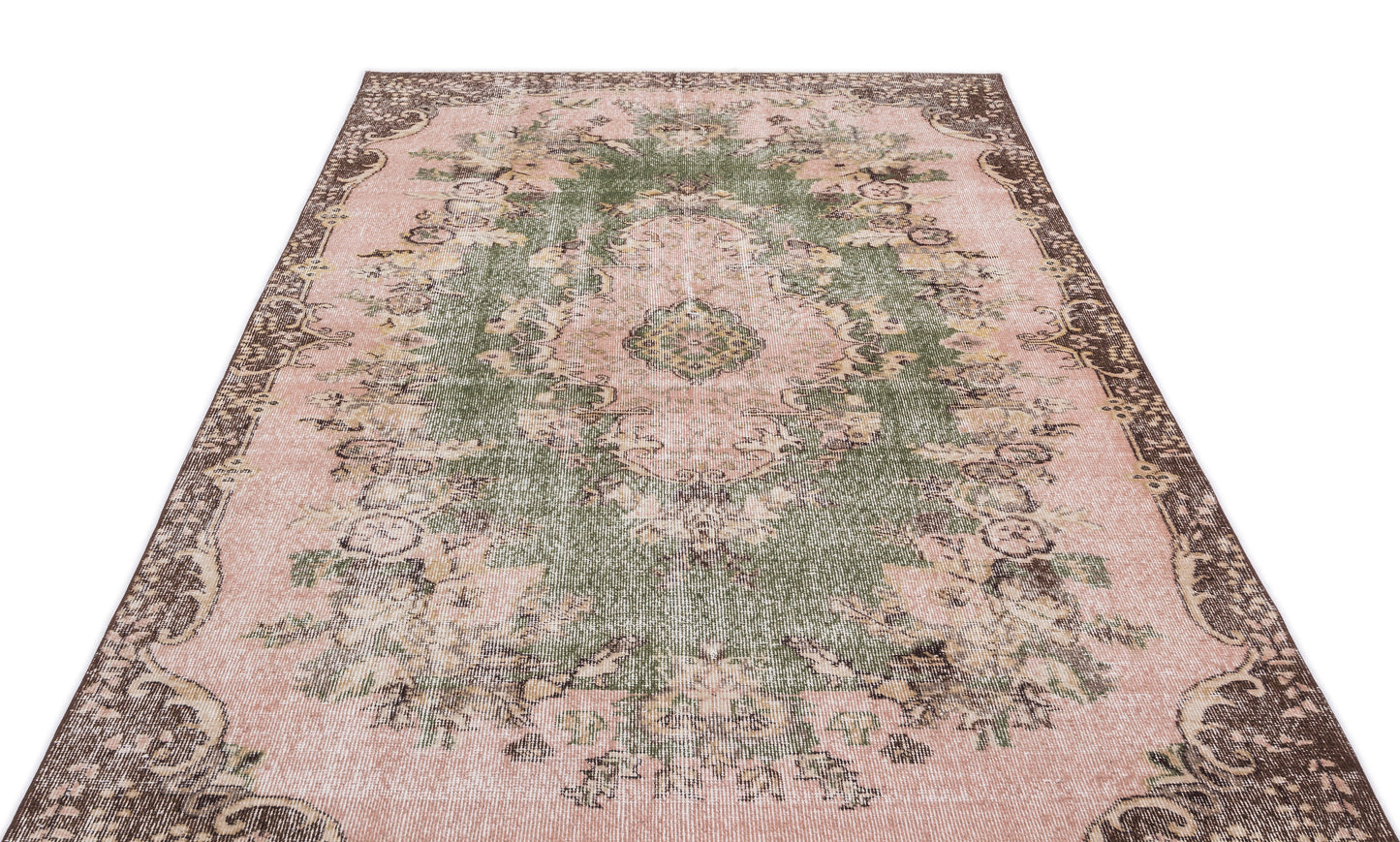 Boroix - Vintage Medallion Rug - 5'3 X 9'1