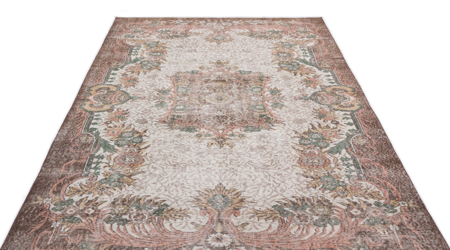 Shoas - Vintage Medallion Rug - 5'10 X 9'6