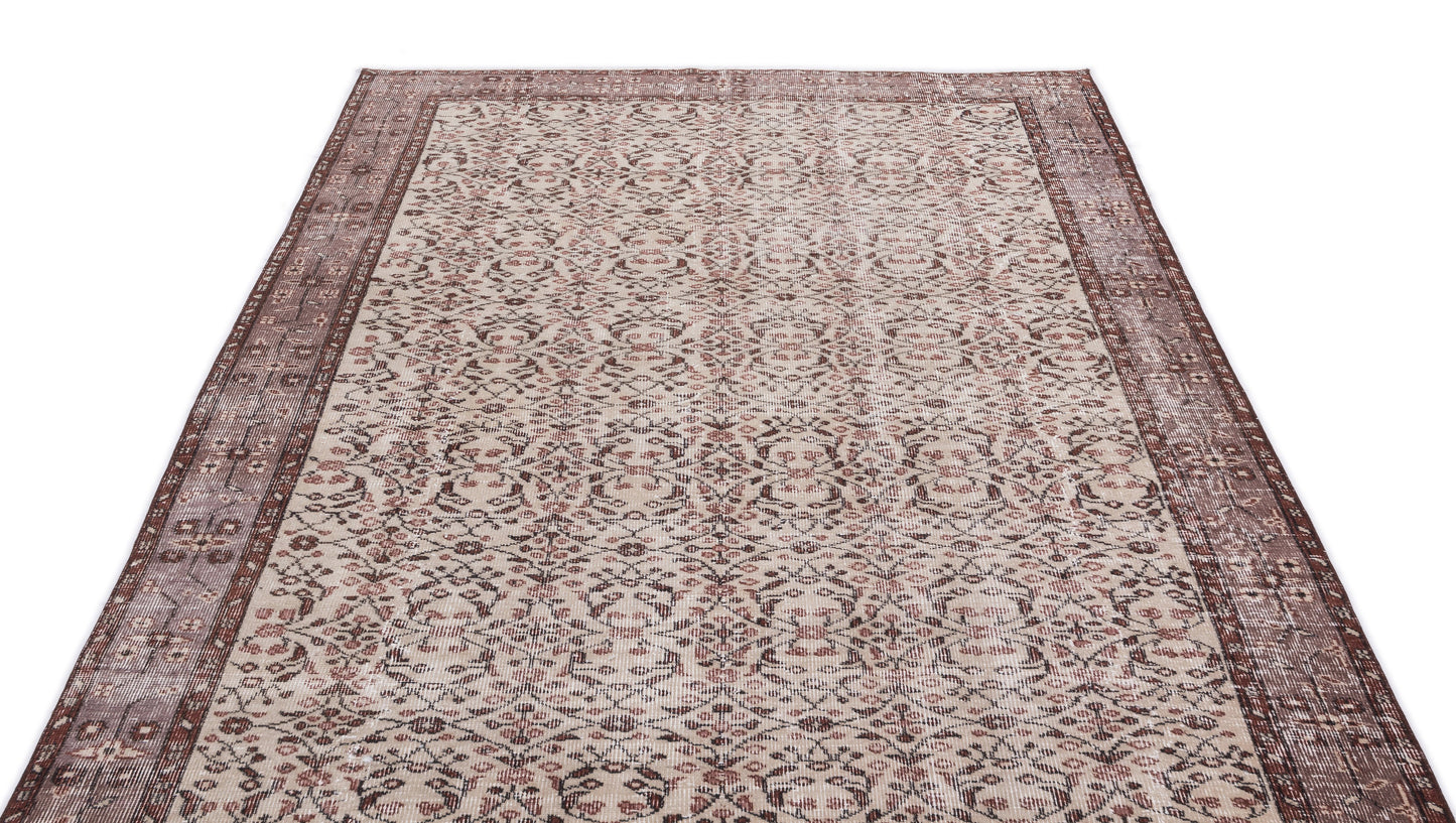Nakoda - Vintage Floral Rug - 5'5 X 8'5