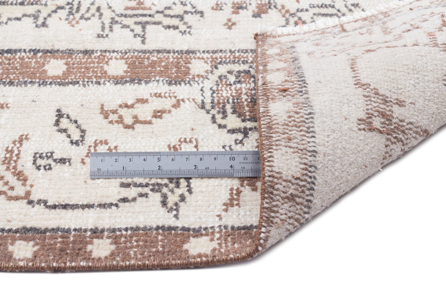 Kavoya - Vintage Medallion Rug - 5'11 X 9'1