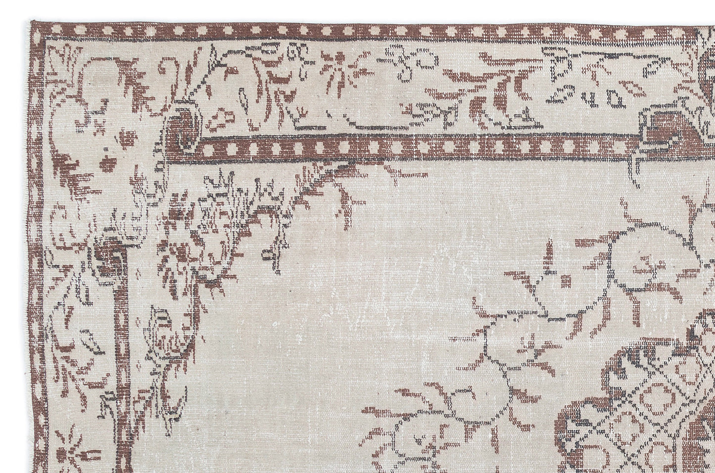 Kavoya - Vintage Medallion Rug - 5'11 X 9'1