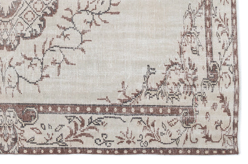 Load image 1 in gallery view. Kavoya - Vintage Medallion Rug - 5'11 X 9'1