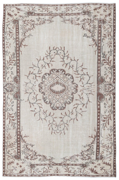 Load image 1 in gallery view. Kavoya - Vintage Medallion Rug - 5'11 X 9'1