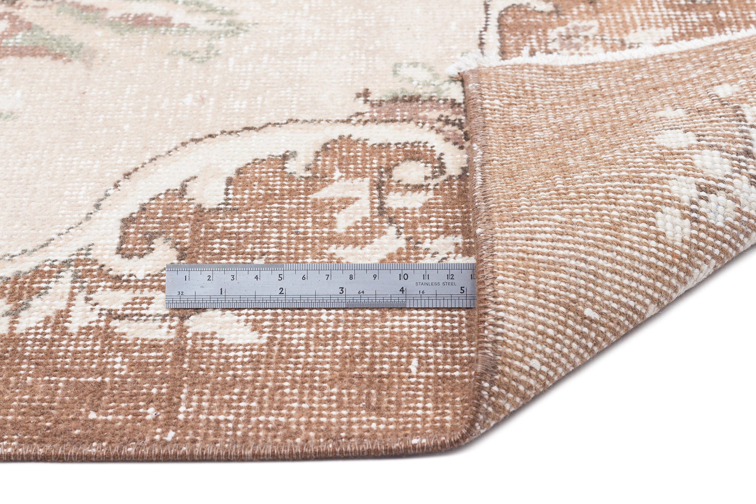 Kibesa - Vintage Medallion Rug - 5'6 X 9'7