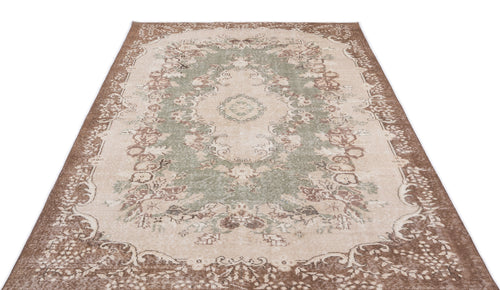 Load image 1 in gallery view. Kibesa - Vintage Medallion Rug - 5'6 X 9'7