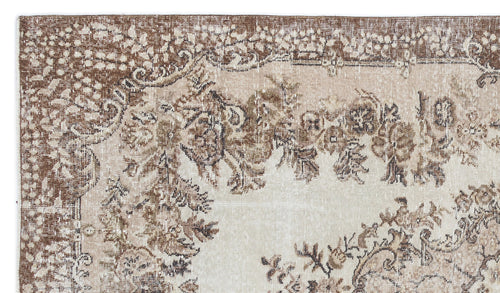 Load image 1 in gallery view. Kakiane - Vintage Medallion Rug - 5'7 X 9'7