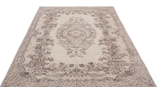 Load image 1 in gallery view. Romava - Vintage Medallion Rug - 5'8 X 8'10