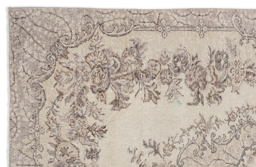 Load image 1 in gallery view. Romava - Vintage Medallion Rug - 5'8 X 8'10