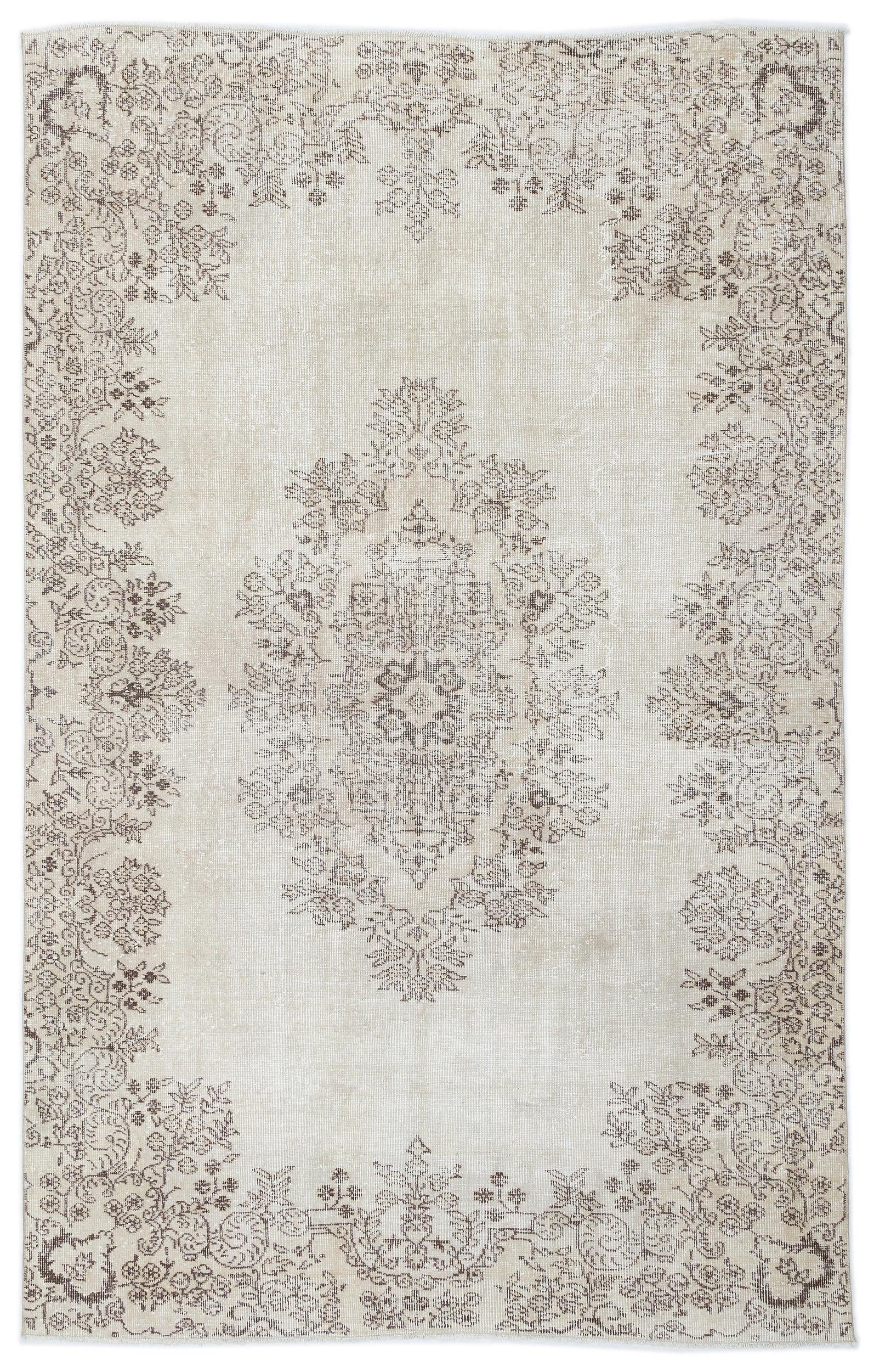 Truta - Vintage Medallion Rug - 5'6 X 8'9