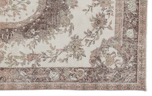 Load image 1 in gallery view. Fluil - Vintage Medallion Rug - 5'8 X 9'1