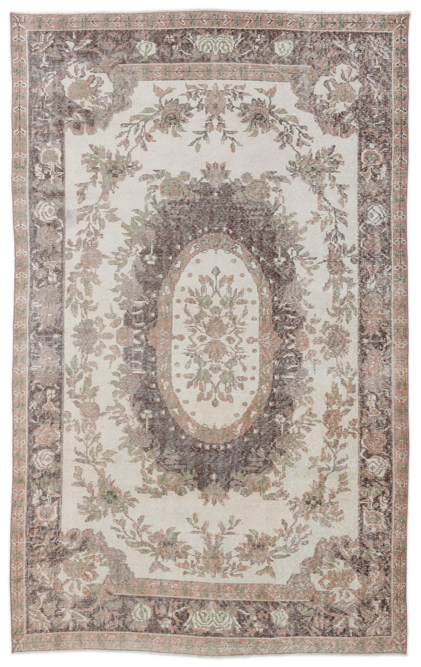 Fluil - Vintage Medallion Rug - 5'8 X 9'1
