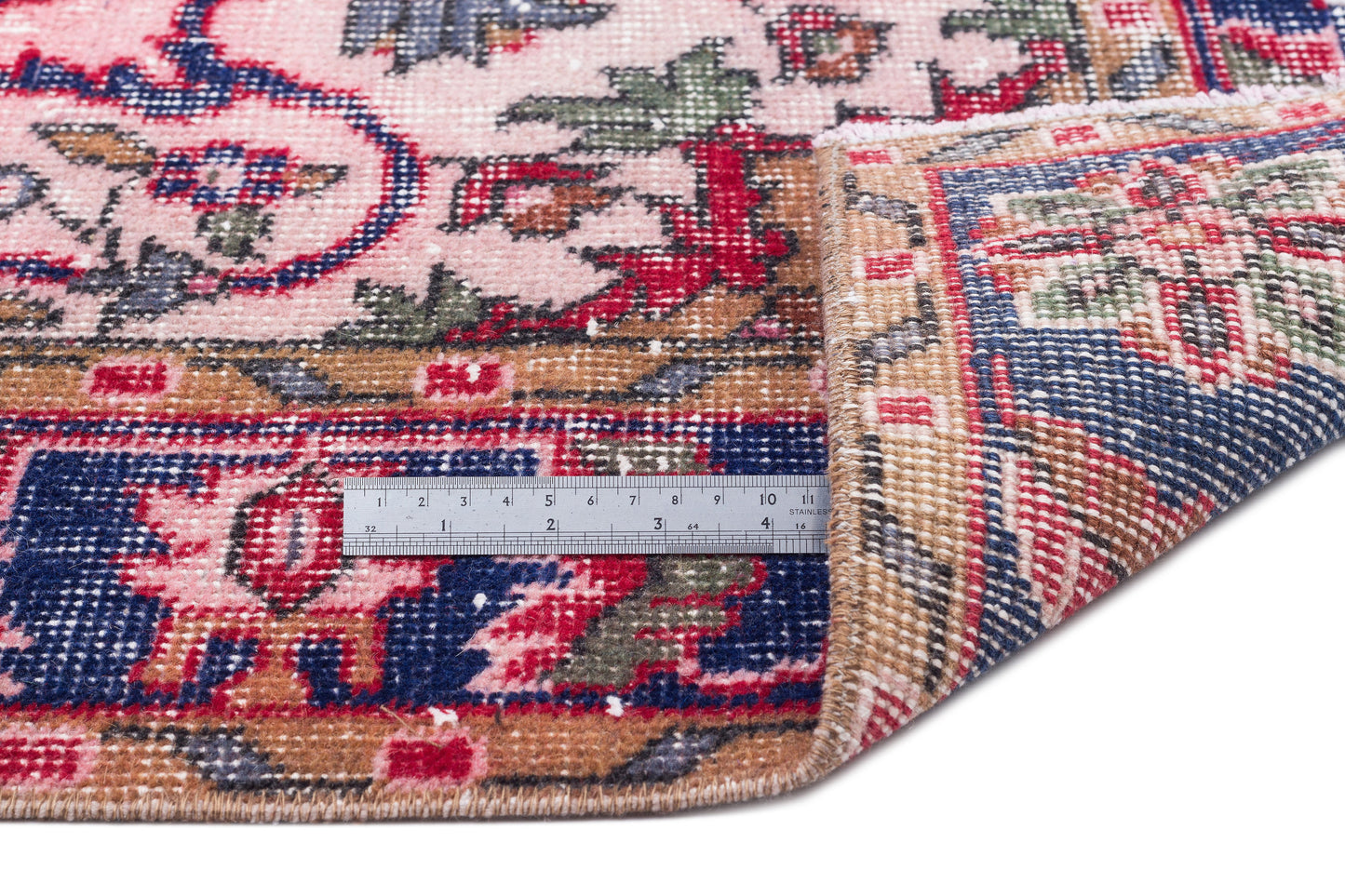 Demaon - Vintage Medallion Rug - 5'5 X 9'2