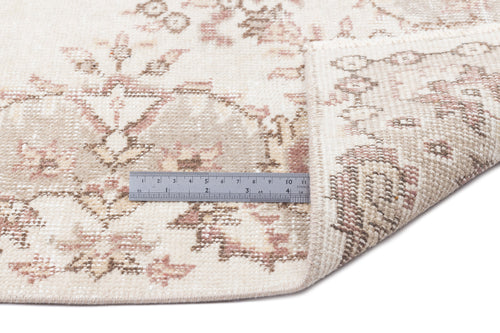 Load image 1 in gallery view. Hevuas - Vintage Medallion Rug - 5'9 X 9'2