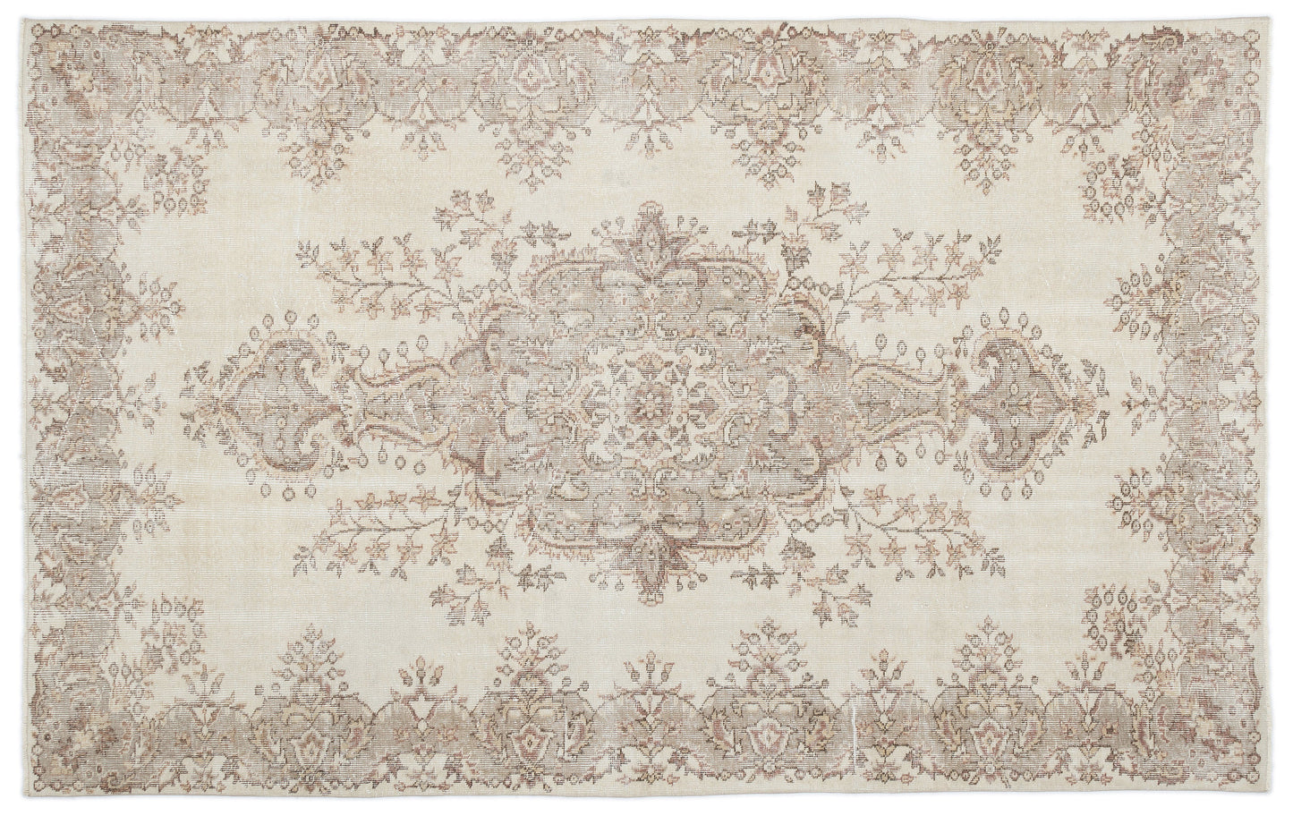 Hevuas - Vintage Medallion Rug - 5'9 X 9'2