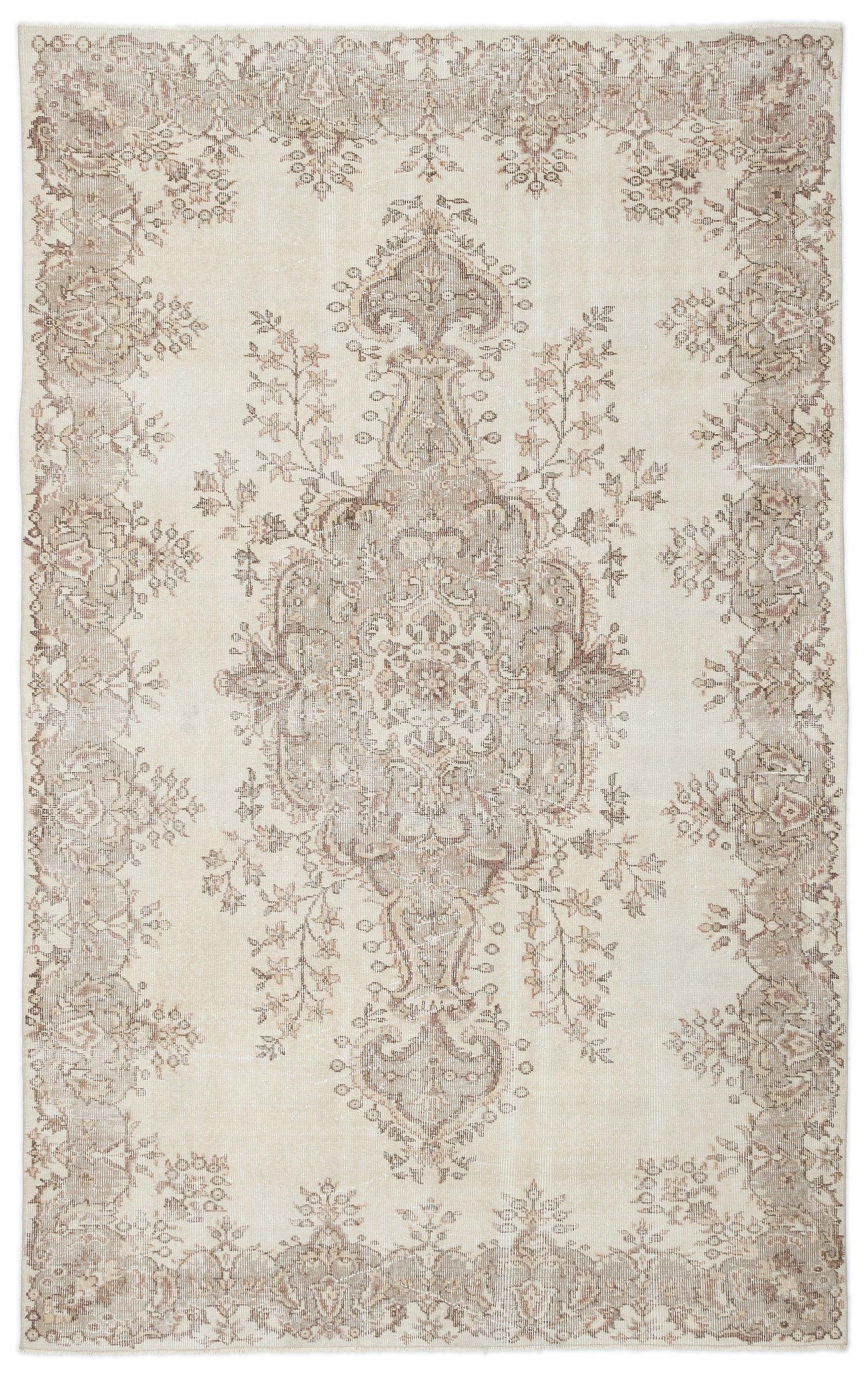 Hevuas - Vintage Medallion Rug - 5'9 X 9'2