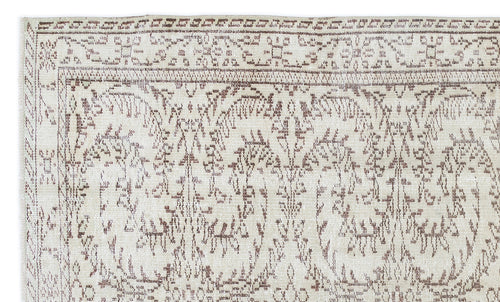 Load image 1 in gallery view. Niahada - Vintage Floral Rug - 4'11 X 8'6