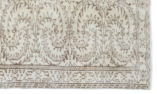 Load image 1 in gallery view. Niahada - Vintage Floral Rug - 4'11 X 8'6