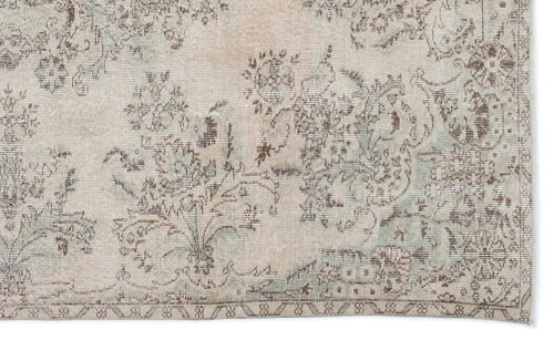 Bild 1 in Galerieansicht laden. Porina - Vintage Medallion Rug - 5'6 X 9'3