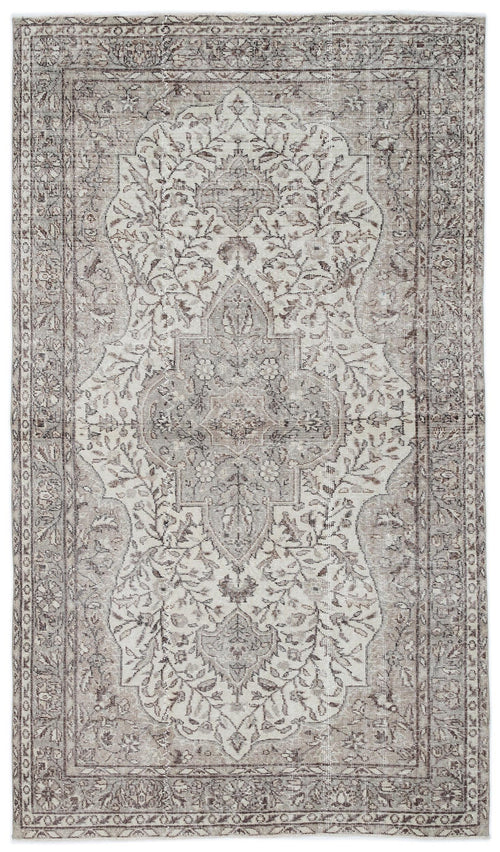 Load image 1 in gallery view. Slesa - Vintage Medallion Rug - 5'5 X 9'5