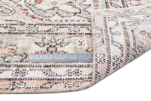 Load image 1 in gallery view. Viane - Vintage Medallion Rug - 5'7 X 9'11