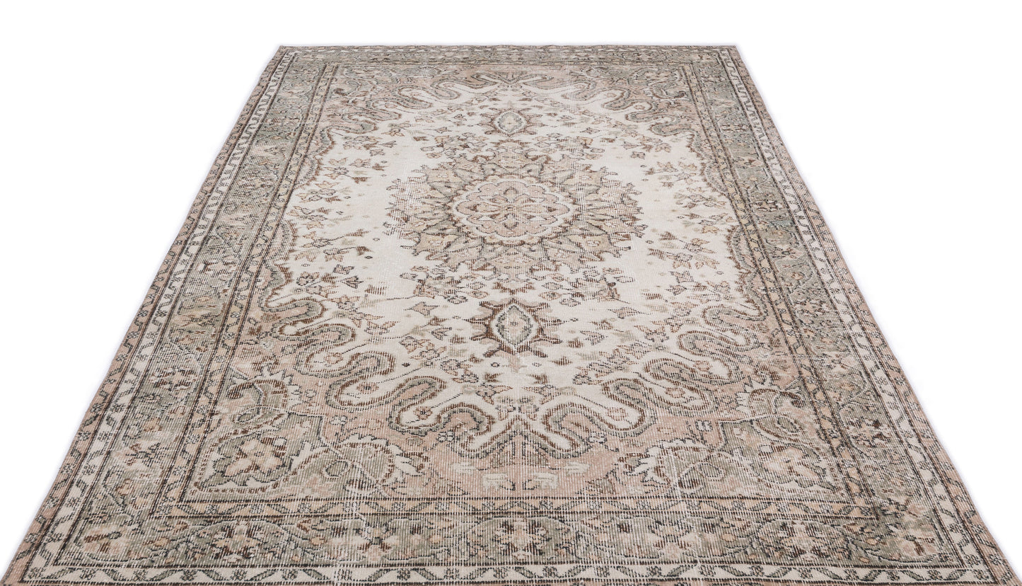 Viane - Vintage Medallion Rug - 5'7 X 9'11