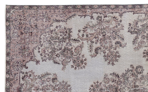 Load image 1 in gallery view. Gumear - Vintage Medallion Rug - 6'0 X 9'7