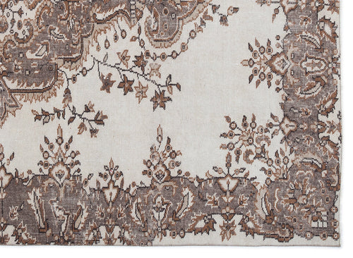 Load image 1 in gallery view. Hifea - Vintage Medallion Rug - 5'10 X 8'2