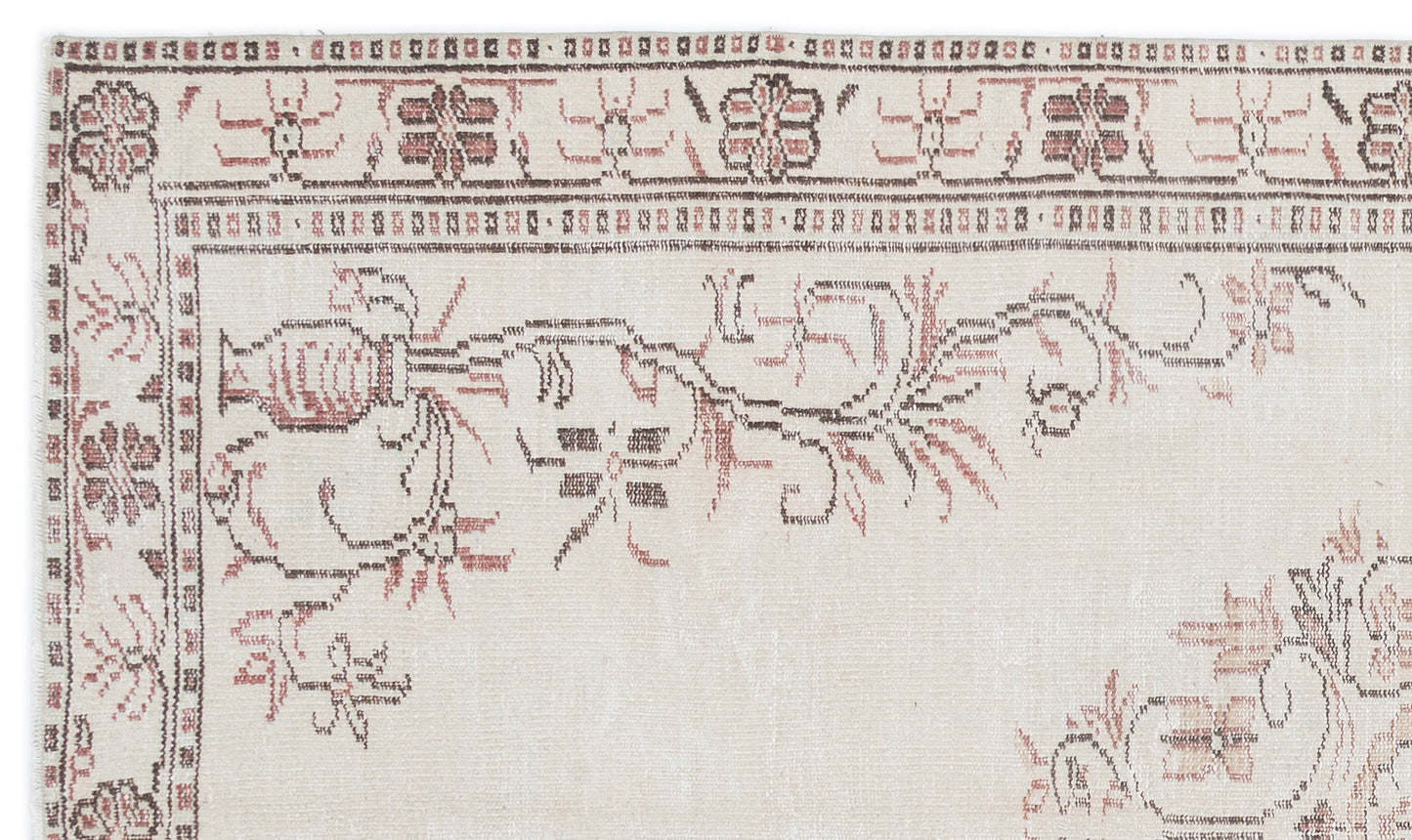 Goguix - Vintage Medallion Rug - 5'5 X 9'3