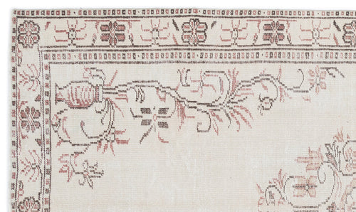 Load image 1 in gallery view. Goguix - Vintage Medallion Rug - 5'5 X 9'3