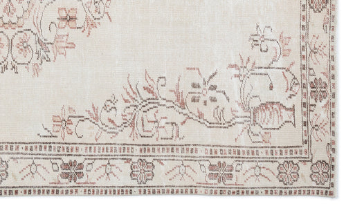 Load image 1 in gallery view. Goguix - Vintage Medallion Rug - 5'5 X 9'3