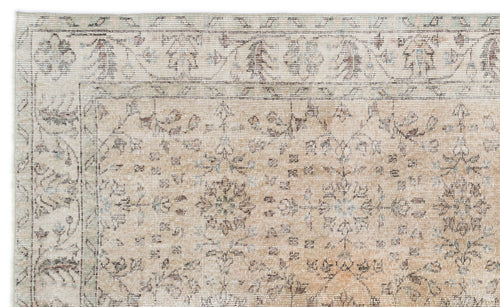 Load image 1 in gallery view. Pisoan - Vintage Floral Rug - 5'5 X 9'1