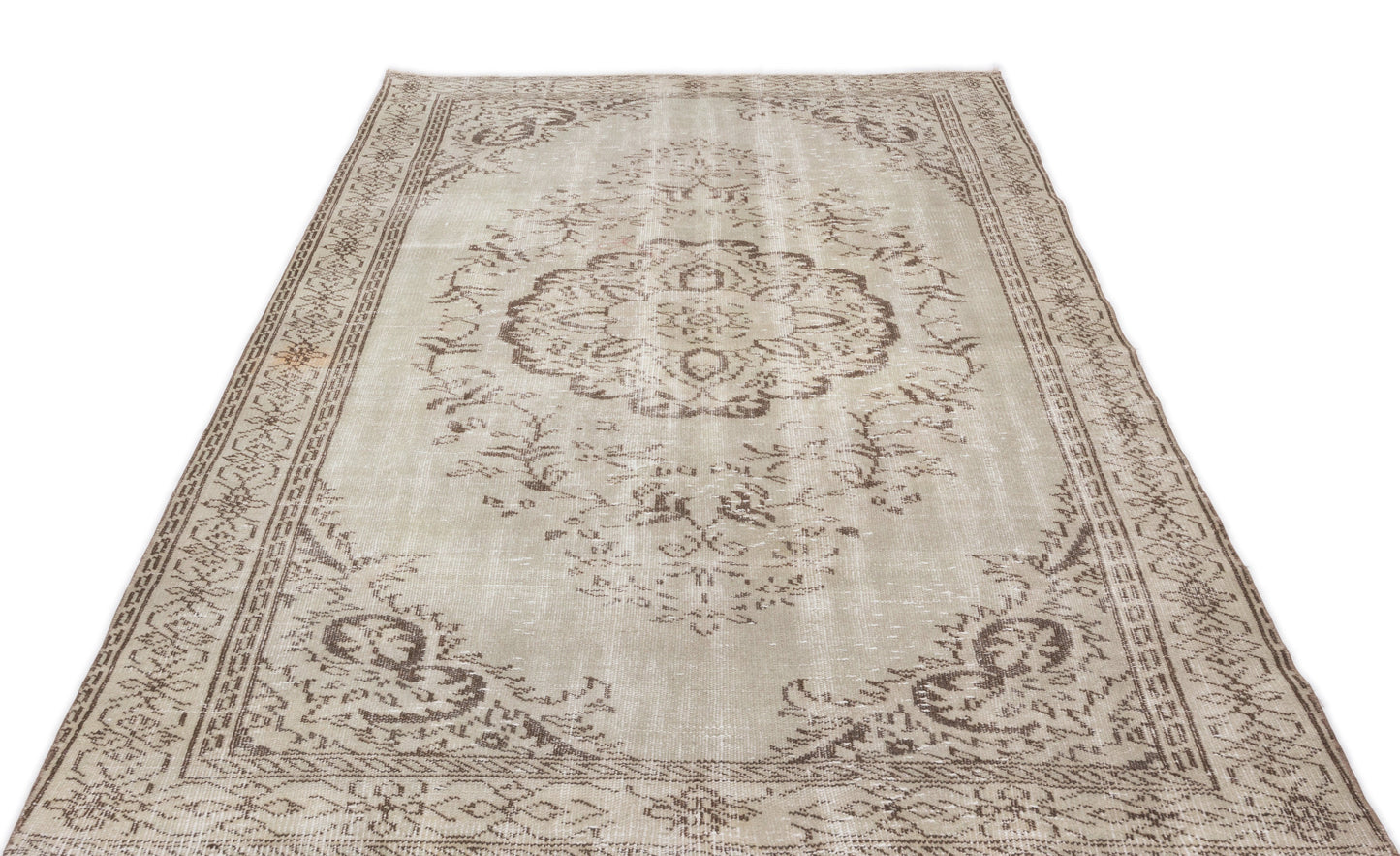 Trobida - Vintage Medallion Rug - 5'5 X 9'6