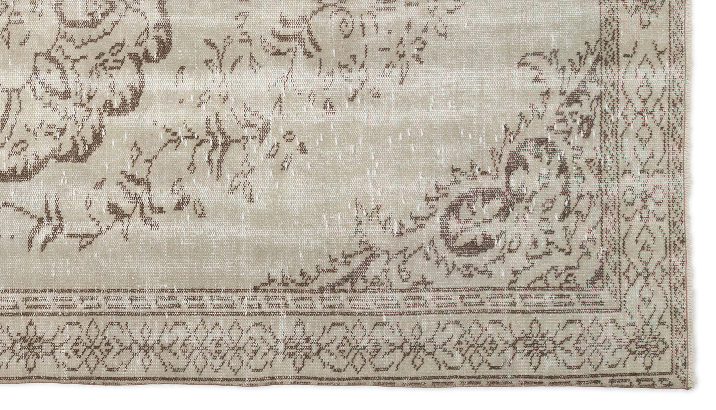 Trobida - Vintage Medallion Rug - 5'5 X 9'6
