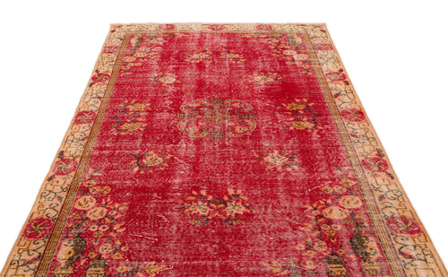 Load image 1 in gallery view. Trera - Vintage Medallion Rug - 5'5 X 8'8