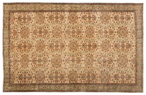 Load image 1 in gallery view. Gisuyn - Vintage Floral Rug - 5'8 X 8'7