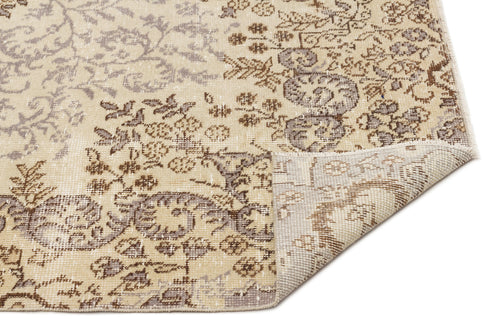 Load image 1 in gallery view. Shion - Vintage Medallion Rug - 5'4 X 9'6