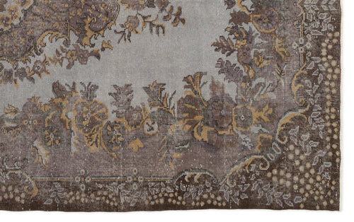 Load image 1 in gallery view. Tiodona - Vintage Medallion Rug - 6'0 X 9'10