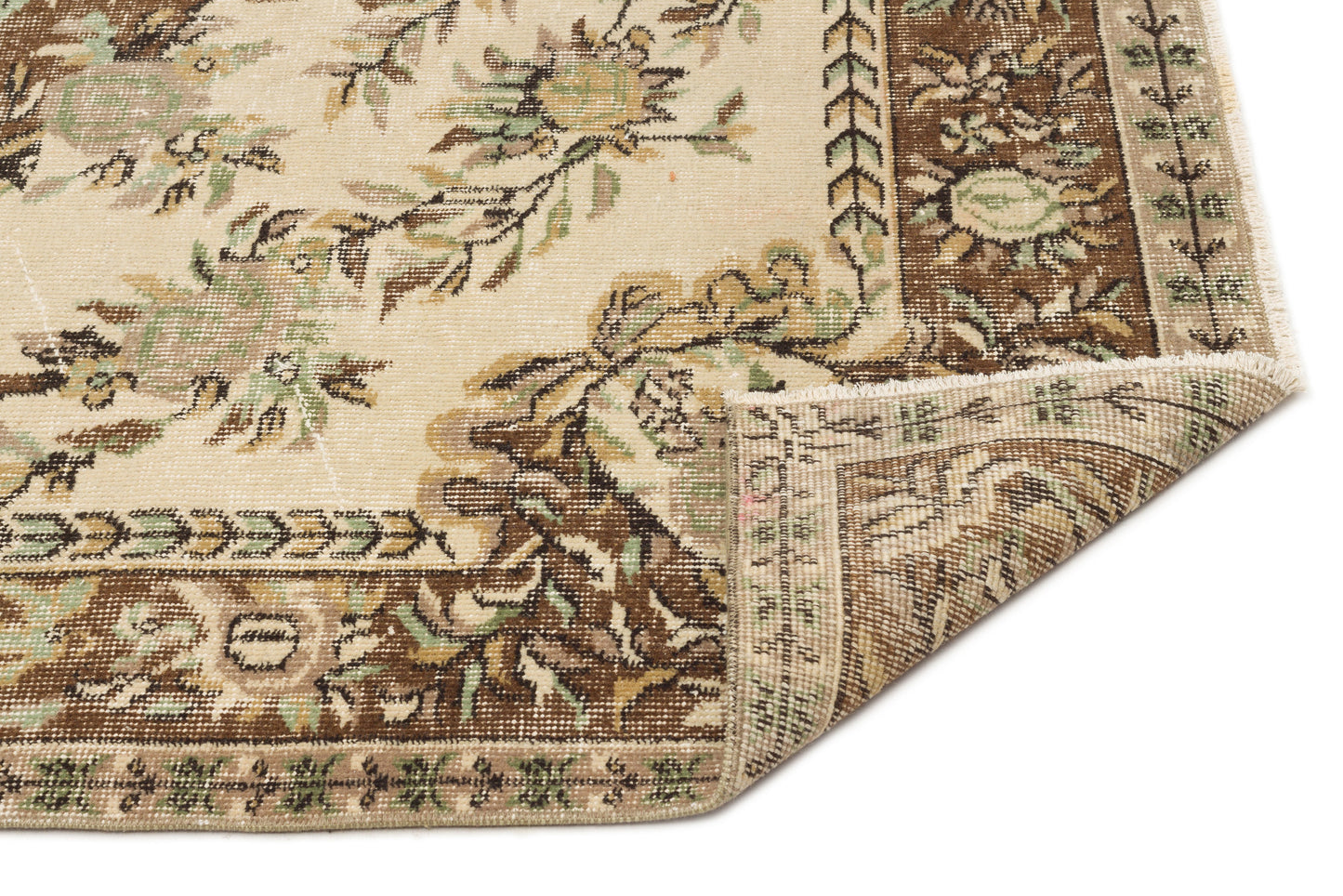 Kaguyn - Vintage Medallion Rug - 5'7 X 8'9