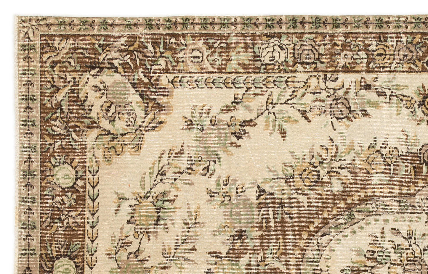 Kaguyn - Vintage Medallion Rug - 5'7 X 8'9
