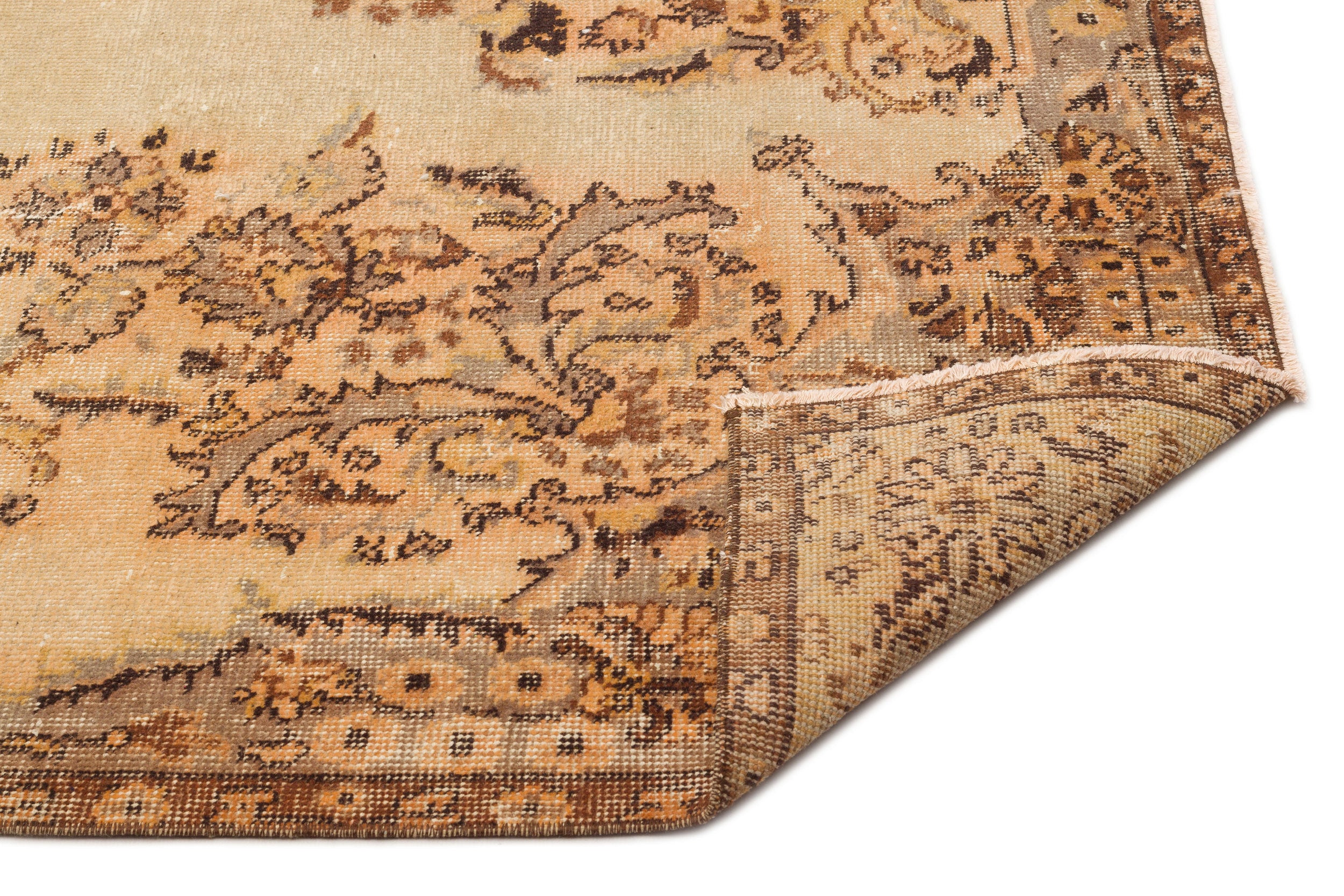 Zauneel - Vintage Medallion Rug - 5'10 X 9'10