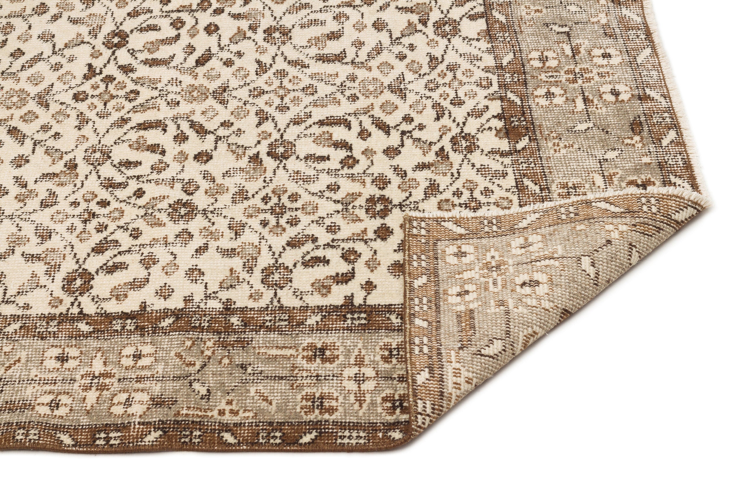 Mofius - Vintage Floral Rug - 5'8 X 9'4