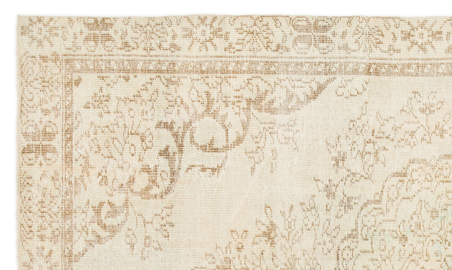 Danuen - Vintage Medallion Rug - 5'6 X 9'5