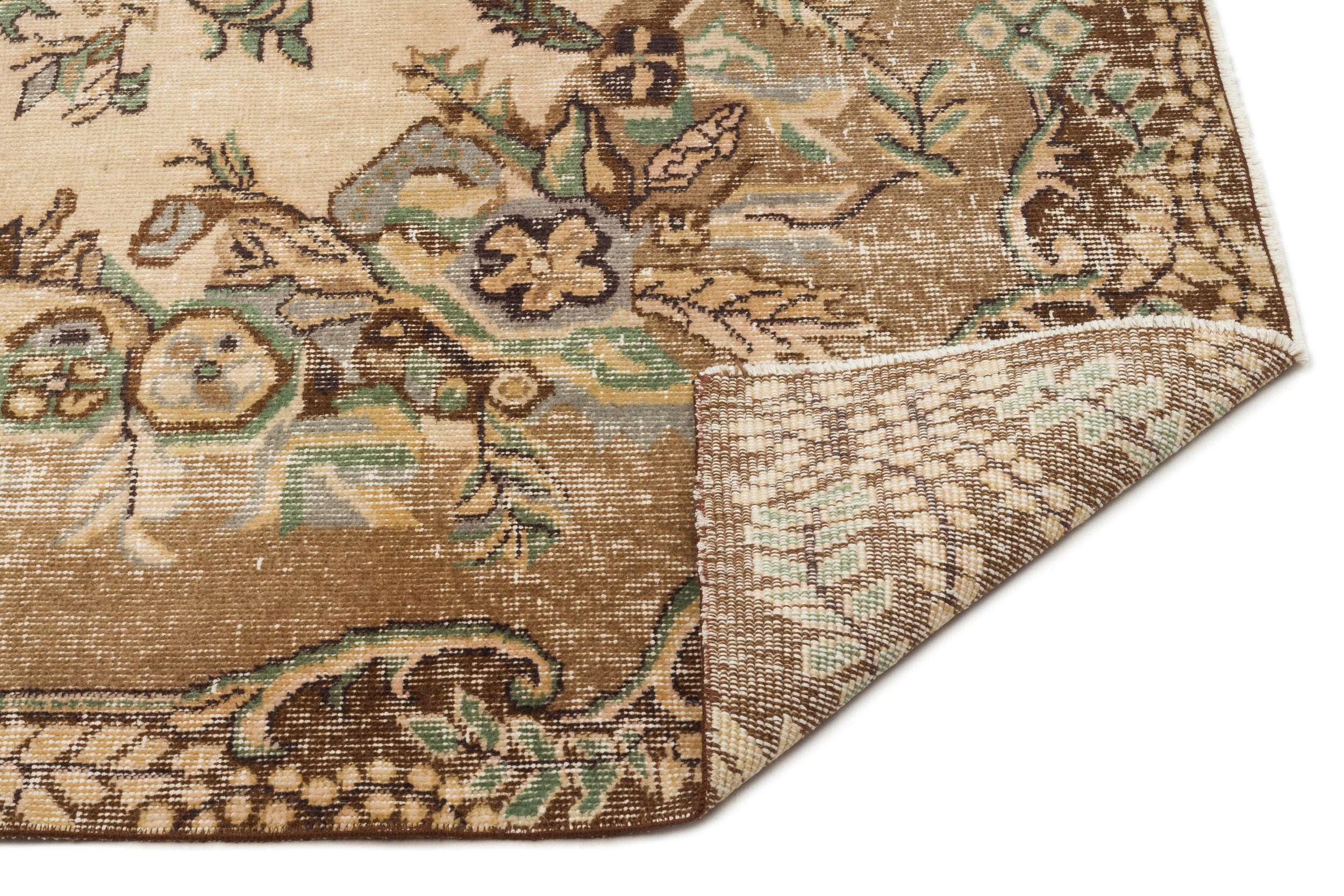 Gifia - Vintage Medallion Rug - 5'8 X 9'1