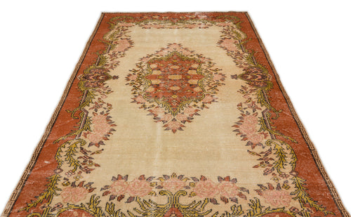 Load image 1 in gallery view. Kuluna - Vintage Medallion Rug - 5'8 X 10'0