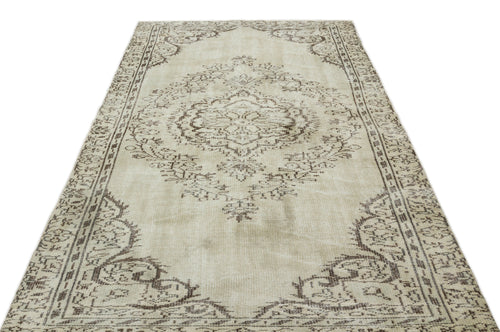 Load image 1 in gallery view. Sloar - Vintage Medallion Rug - 4'11 X 8'7